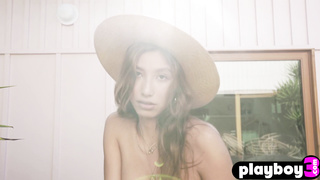 Dominique Lobito showing perfect body