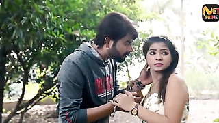 College couple in Picknic