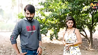 College couple in Picknic