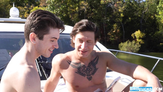 Dalton Riley fucked teen Caleb Morphy outdoor