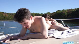 Dalton Riley fucked teen Caleb Morphy outdoor