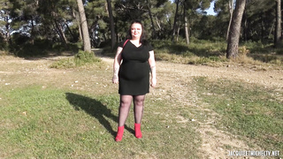 Jade, BBW, anal plugged