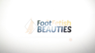 Stunning bootlessly teenie drives you nasty with her lil' soles