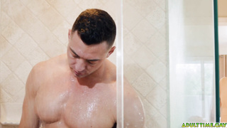 Lucca Mazzi fucks Des Irez tight asshole from behind