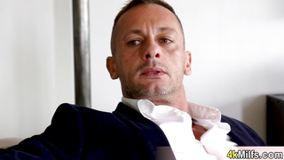 Latina wants a bigger slice of the pie