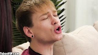 Teen making erotic pics on bros big cock