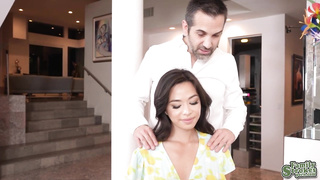 Donnie makes Scarlett orgasm before playing piano