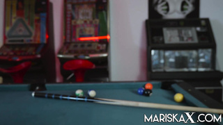 MARISKAX Esluna Love and Melina May share Sam's man meat