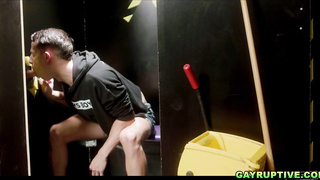 Mason offers his dick for Des to suck at his job