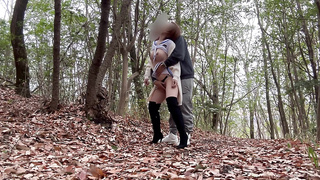 10代(JK)スタイルの変態巨乳M熟女と野外中出しSEX！ 「初めての野外SEX投稿」彼女の巨尻に高速ピストンで膣内射精。 日本人カップル/素人/パイパン/スタイル抜群/巨乳/美女/無修正/露出