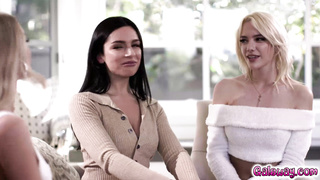 Double dates turns into lesbian foursome