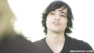 Dude promises to stop bullying mom's son!