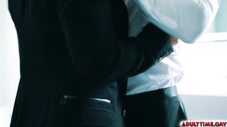 Brock Cheats with Best Man Reese Before Wedding