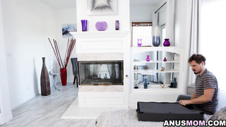 Private Anal Show with Hot Stepmom Jessica Ryan