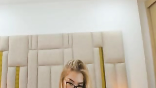 Sexy Babe Showing Her Body And Making Herself Cum