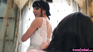 Big ass bride riding shemales big dick