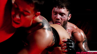 YUM! Vincent really knows how to use his hole