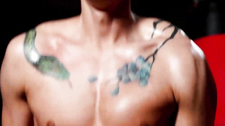 YUM! Vincent really knows how to use his hole