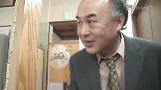 Elder Dude Stops Time and Screws Honeys in Spa (Uncensored JAV)