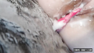 Creamy Becky is in pussy cream heaven