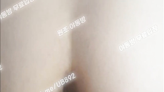 꽐라녀, 트위치영정, 여름방학, 아이온, 킥복싱, 한국, 야동, 텔레그램, UB892, 노래방, 핑두, 스무살