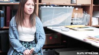 Fuuuck Cecelia's Pussy sounds fucking wet