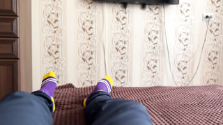 Stedsøster og stedbror knepper en smuk pige // lesbisk hump, pussy eating og bj.