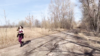 Nymfoman elsker at kneppe lige i skoven - YourSofia