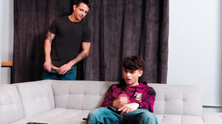 Kyle Wyncrest and Zayne Bright fuck each others ass