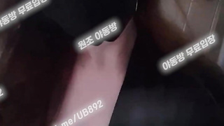 1967 누가 얘 선풍기좀 사줘라 ㅋㅋ 육덕 미시 풀버전은 텔레그램 UB892 온리팬스 트위터 한국 최신 국산 성인방 야동방 빨간방 Korea