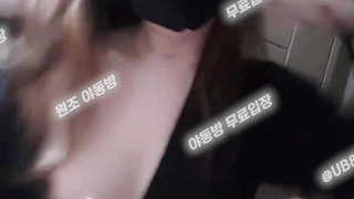 1967 누가 얘 선풍기좀 사줘라 ㅋㅋ 육덕 미시 풀버전은 텔레그램 UB892 온리팬스 트위터 한국 최신 국산 성인방 야동방 빨간방 Korea