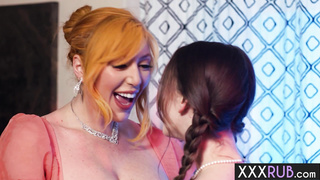 Lesbian doing amazing things with tongue