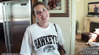 college girl layla is from iowa jilling