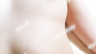 2070 떡치면서 가슴 때리기 좋아죽네 ㅋㅋ 풀버전은 텔레그램 UB892 온리팬스 트위터 한국 최신 국산 성인방 야동방 빨간방 Korea