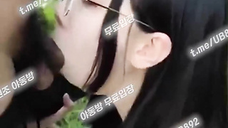 2103 야외에서 사까시 해주는 청순녀 딥쓰롯