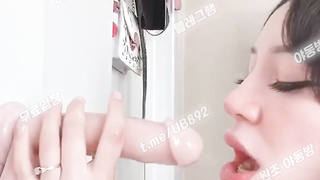 2169 벽에 딜도 붙혀놓고 존나 잘빤다 ㅋㅋ