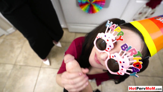 Mature mom and sis gave BJ for birthday