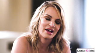 Teen and stepmom masturbating together