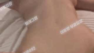 2269 단발누나 몸매 와꾸 씹상타치 풀버전은 텔레그램 UB892 온리팬스 트위터 한국 최신 국산 성인방 야동방 빨간방 Korea