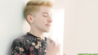 Rodrigo Amor gets seduced by Zacc Andrews