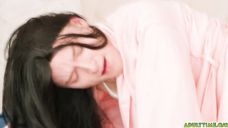 Rodrigo Amor gets seduced by Zacc Andrews