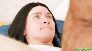 Rodrigo Amor gets seduced by Zacc Andrews