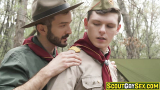 Twink Ethan Tate enjoying Tucker Barrett huge dick