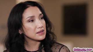 Vicki Chase offers Kayley Gunner a fling