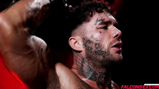 Joel pounds Vincent from behind with his big dick