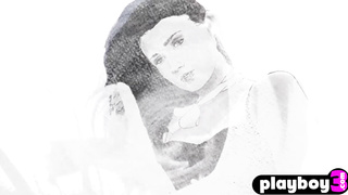 Gorgeous brunette shows perfect body