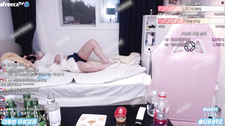 2405 아프리카 여캠 술쳐먹고 꽐라되서 보지노출 KBJ 방송사고 풀버전은 텔레그램 UB892 온리팬스 트위터 한국 최신 국산 성인방 야동방 빨간방 Korea