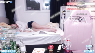 2405 아프리카 여캠 술쳐먹고 꽐라되서 보지노출 KBJ 방송사고 풀버전은 텔레그램 UB892 온리팬스 트위터 한국 최신 국산 성인방 야동방 빨간방 Korea