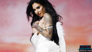 Joanna Angel shows off her luscious body