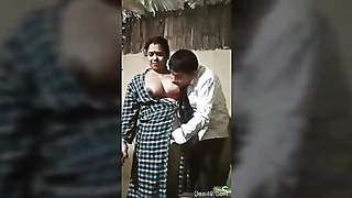 Desi Indian Couple hotelroom sex 2д